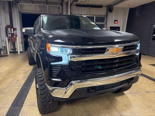 Black 2025 Chevrolet Silverado 1500 LT
