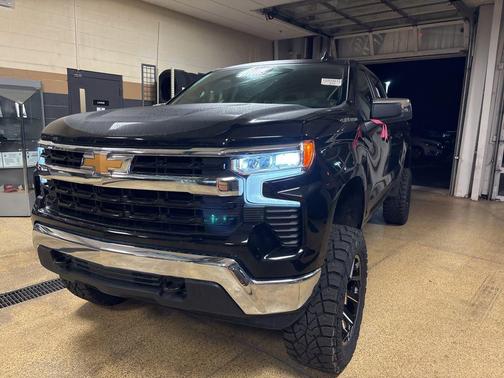 Black 2025 Chevrolet Silverado 1500 LT