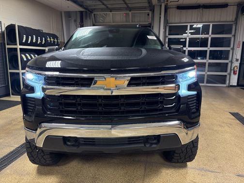 Black 2025 Chevrolet Silverado 1500 LT