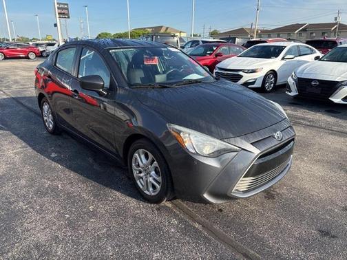 2017 Toyota Yaris iA Base