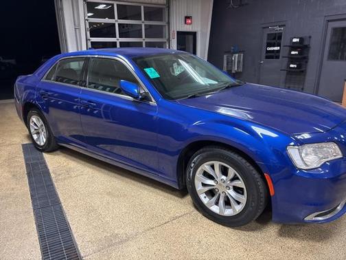 2018 Chrysler 300 Touring
