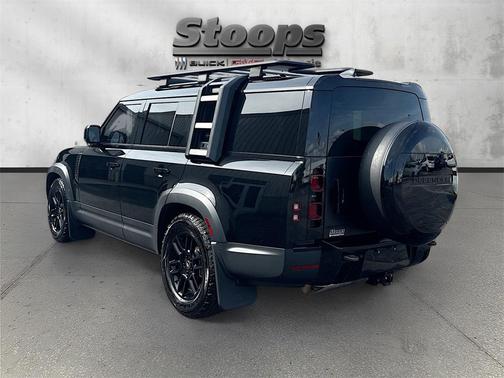 2023 Land Rover Defender 130 SE