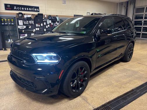 DB Black Crystal Clearcoat 2023 Dodge Durango SRT 392 Premium AWD