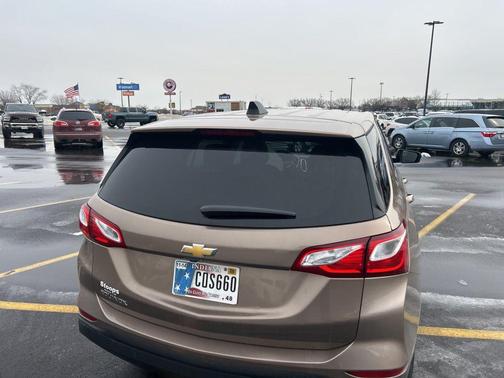 Sandy Ridge Metallic 2019 Chevrolet Equinox LS