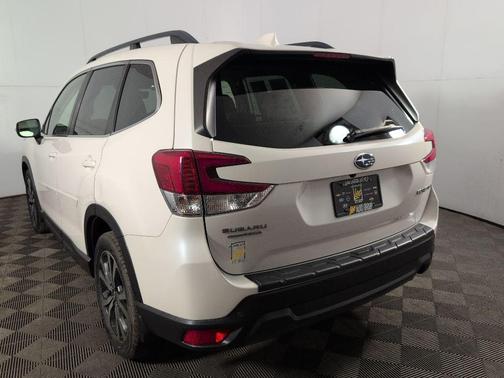 Crystal White Pearl 2020 Subaru Forester Limited