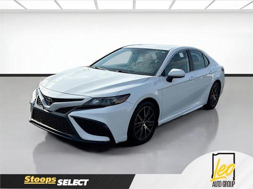 Super White 2021 Toyota Camry SE