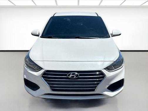 Frost White Pearl 2021 Hyundai Accent SE