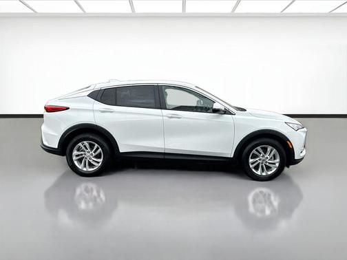 Summit White 2026 Buick Envista Preferred