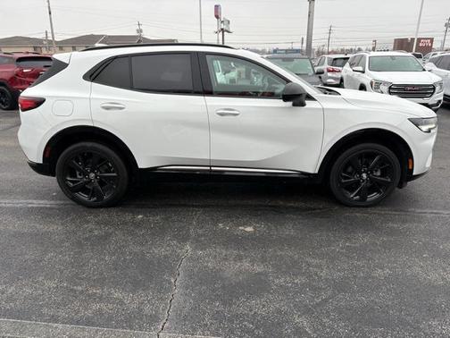 2022 Buick Envision FWD Essence