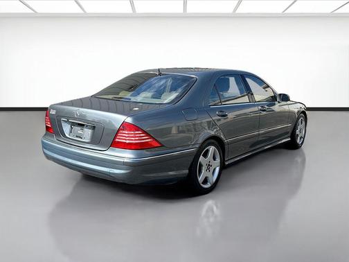 Gray 2005 Mercedes-Benz S-Class 4MATIC