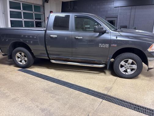 2017 RAM 1500 SLT