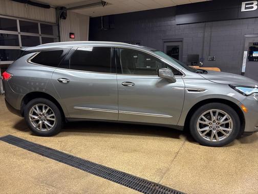 2023 Buick Enclave Essence AWD