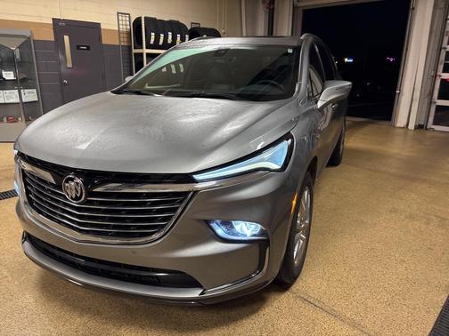 2023 Buick Enclave Essence AWD