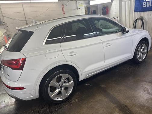 2022 Audi Q5 45 S line Premium Plus