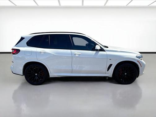 White 2023 BMW X5 M50i
