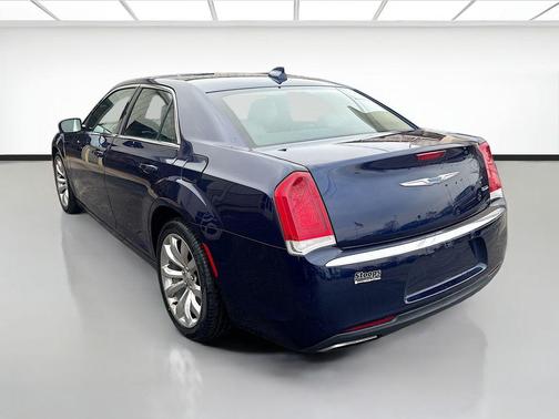 2017 Chrysler 300 Limited