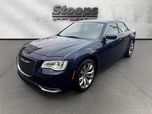 2017 Chrysler 300 Limited