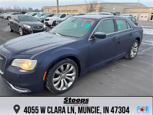 2017 Chrysler 300 Limited
