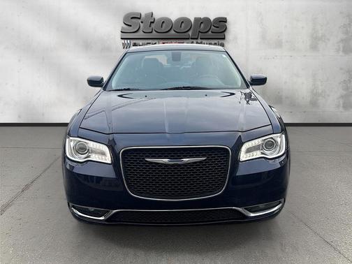 2017 Chrysler 300 Limited