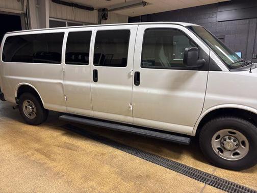 2022 Chevrolet Express 3500 RWD 3500 Extended Wheelbase LS