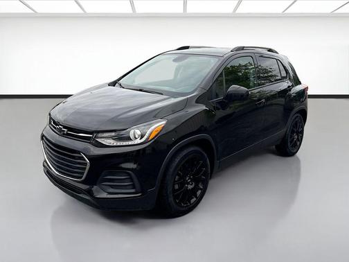 Mosaic Black Metallic 2020 Chevrolet Trax LT