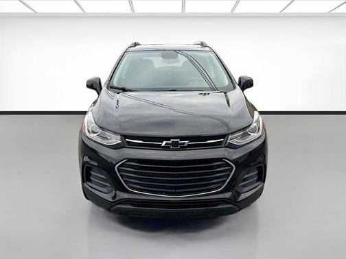 Mosaic Black Metallic 2020 Chevrolet Trax LT