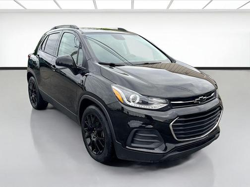 Mosaic Black Metallic 2020 Chevrolet Trax LT