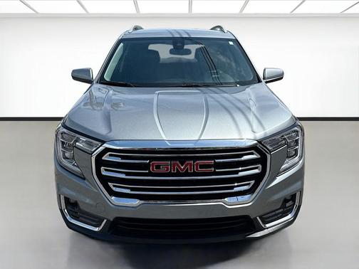 Sterling Metallic 2024 GMC Terrain SLT