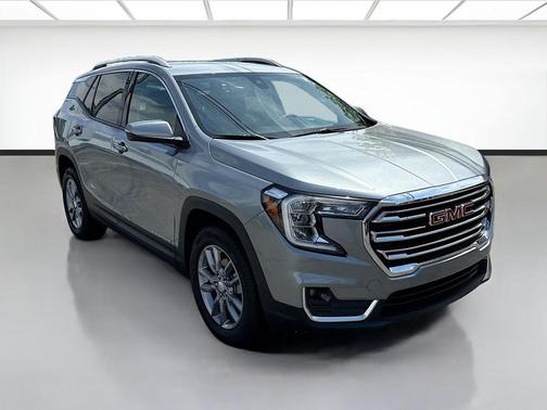 Sterling Metallic 2024 GMC Terrain SLT