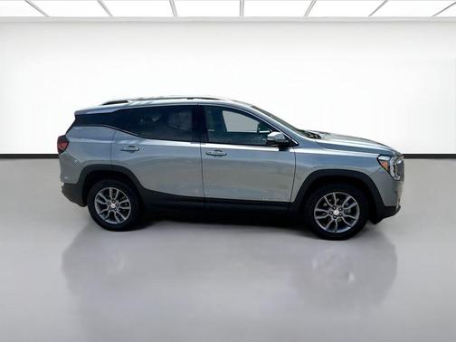 Sterling Metallic 2024 GMC Terrain SLT