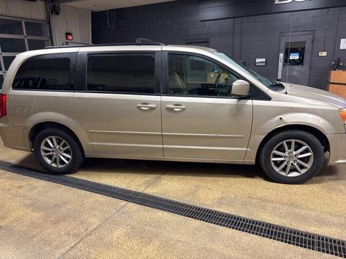 Cashmere Pearlcoat 2013 Dodge Grand Caravan SXT