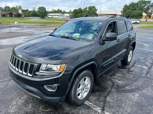 Brilliant Black Crystal Pearlcoat 2016 Jeep Grand Cherokee Laredo