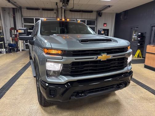 2025 Chevrolet Silverado 2500 Custom