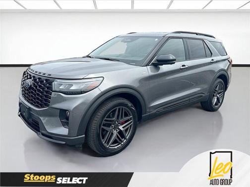 Gray Metallic 2025 Ford Explorer ST-Line