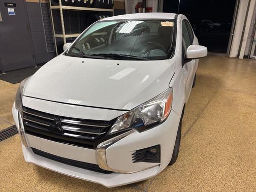 White Diamond 2024 Mitsubishi Mirage G4 LE