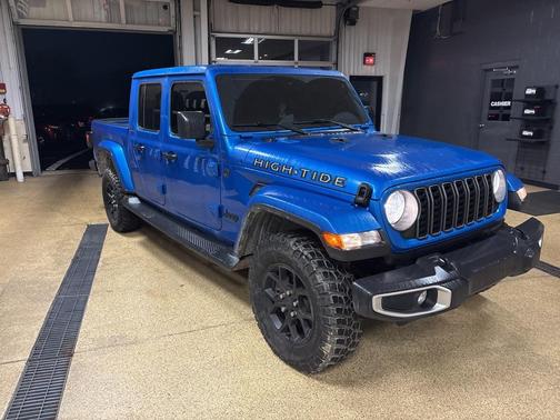 2025 Jeep Gladiator High Tide