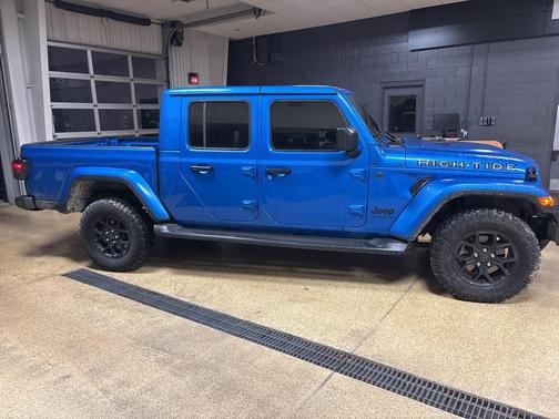 2025 Jeep Gladiator High Tide