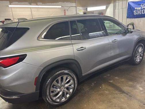 2025 Buick Enclave Preferred FWD