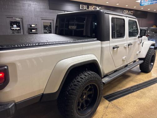 2023 Jeep Gladiator Sport S