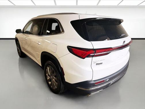 iridescent white tricoat 2026 Buick Enclave Preferred