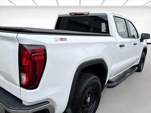 Summit White 2024 GMC Sierra 1500 Pro