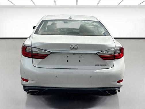 White Pearl 2016 Lexus ES 350 Base