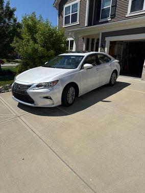 White Pearl 2016 Lexus ES 350 Base