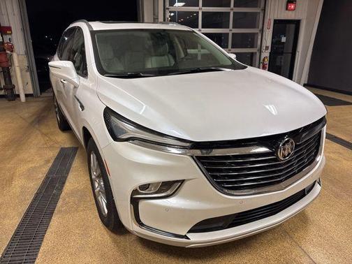 2022 Buick Enclave AWD Essence