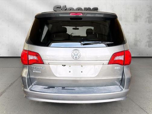 2010 Volkswagen Routan SEL