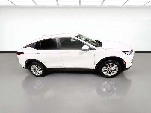 Summit White 2026 Buick Envista Preferred