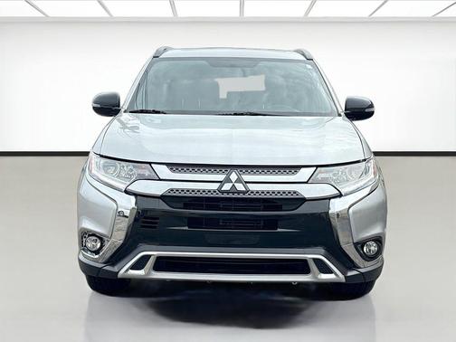 Alloy Silver Metallic 2019 Mitsubishi Outlander LE