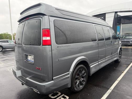 01u 2023 GMC Savana 2500 Work Van