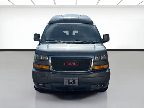 01u 2023 GMC Savana 2500 Work Van