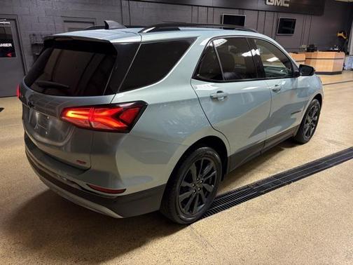 2022 Chevrolet Equinox FWD RS